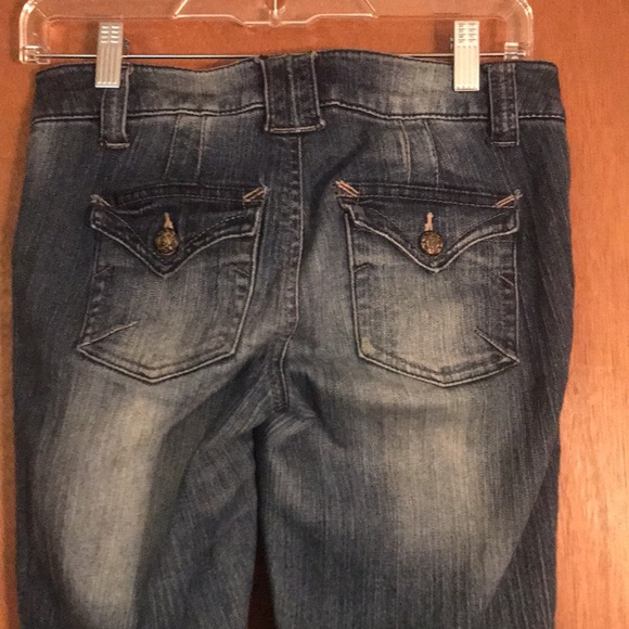 So soft distressed Junior jeans w/brass accents - Picture 5 of 5